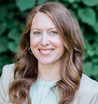 Headshot of Emily Neff