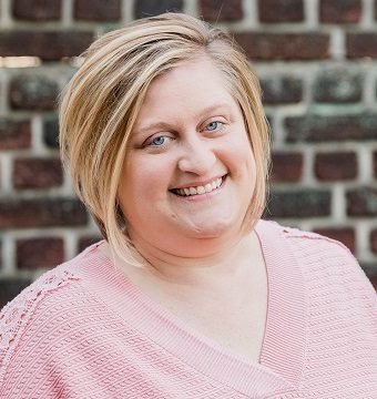 Headshot of Allison Robinson